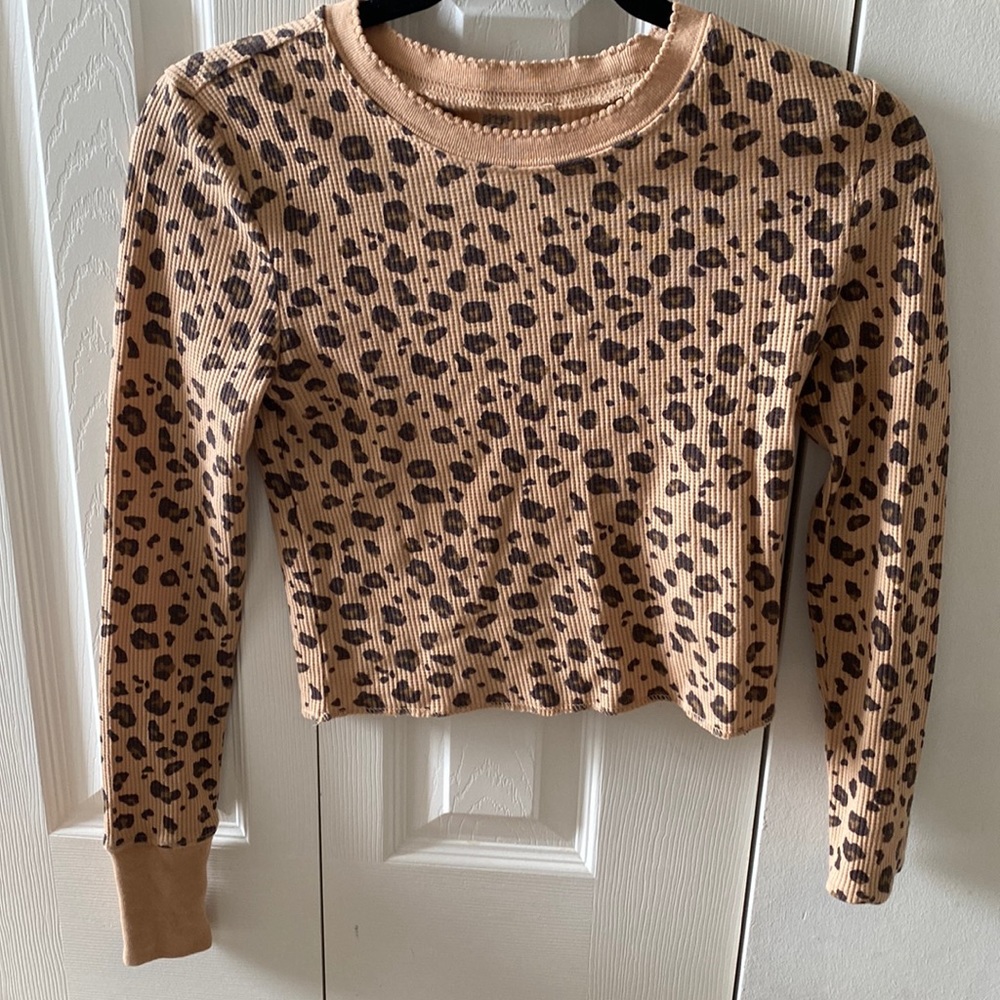 PacSun long sleeve cheetah print long sleeve shirt, size small